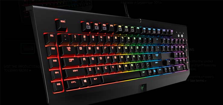 El siguiente en la línea es el Razer BlackWidow Chroma. Razer empezó fabricando teclados gaming de membrana, sin embargo la compañía decidió sumarse a la tendencia actual de los teclados mecánicos.